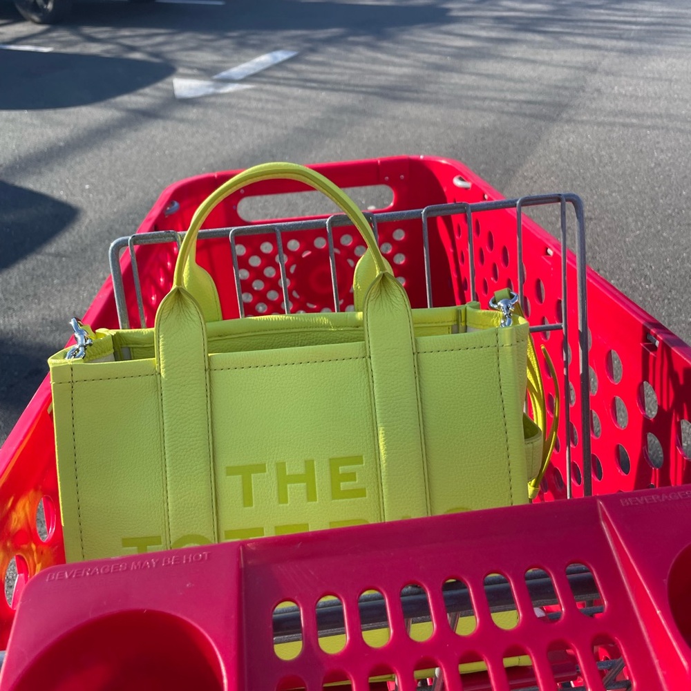 Marc Jacobs Tote Bag - Picture 2 of 9